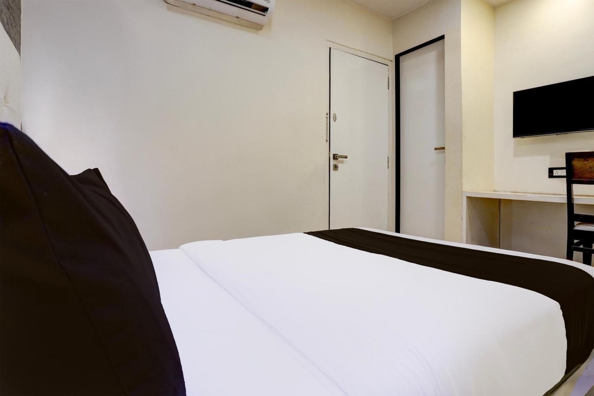 מומביי Hotel O Golden Star מראה חיצוני תמונה