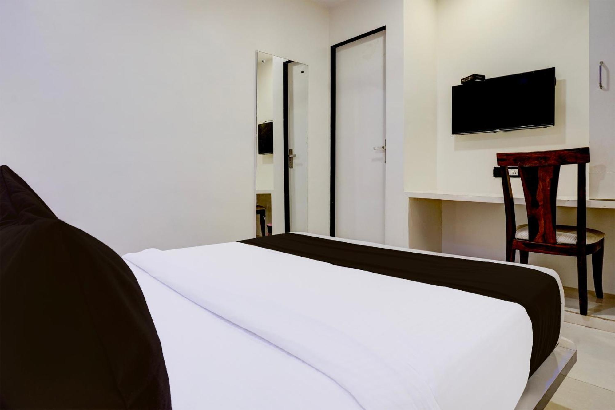 מומביי Hotel O Golden Star מראה חיצוני תמונה