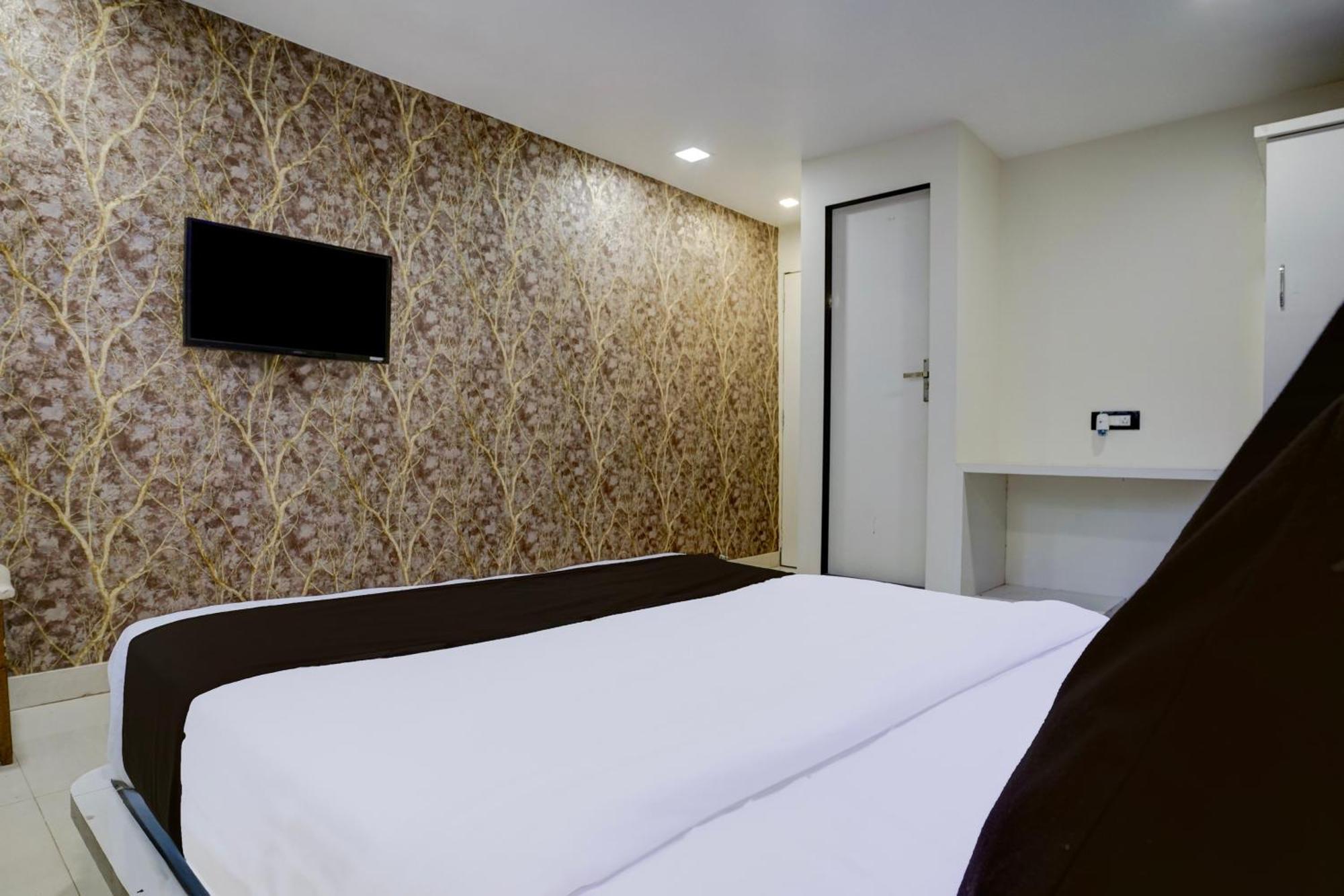 מומביי Hotel O Golden Star מראה חיצוני תמונה