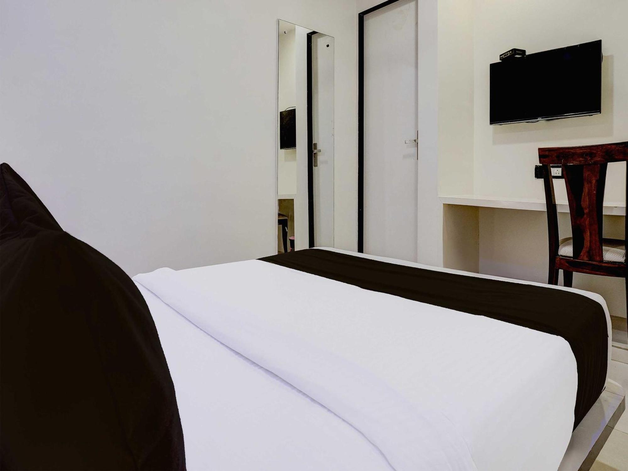 מומביי Hotel O Golden Star מראה חיצוני תמונה