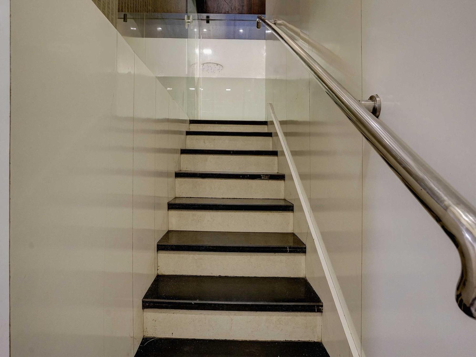 מומביי Hotel O Golden Star מראה חיצוני תמונה